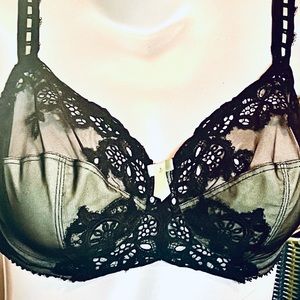 UK Lingerie Brand Rigby & Peller Mint Green & Black Lace Bra US Size 32F